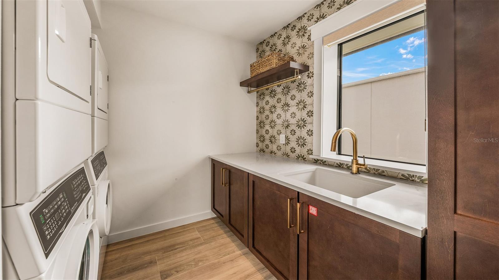 1142 WINDSONG LN #B — photo 59