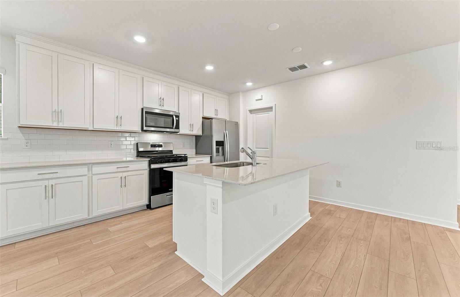 11334 MEADOW RIVER WAY — photo 3