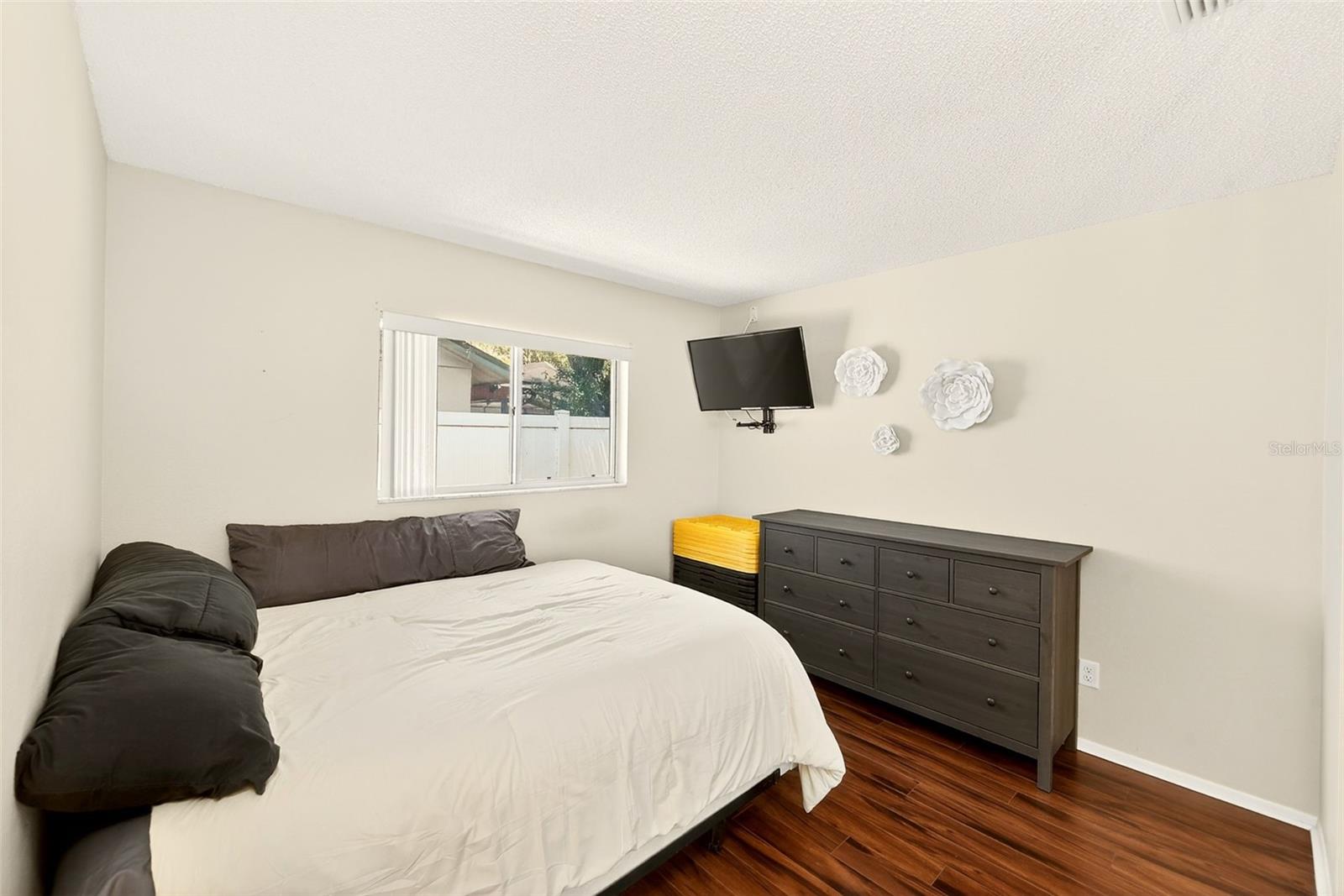 1400 CLUB DR — photo 13