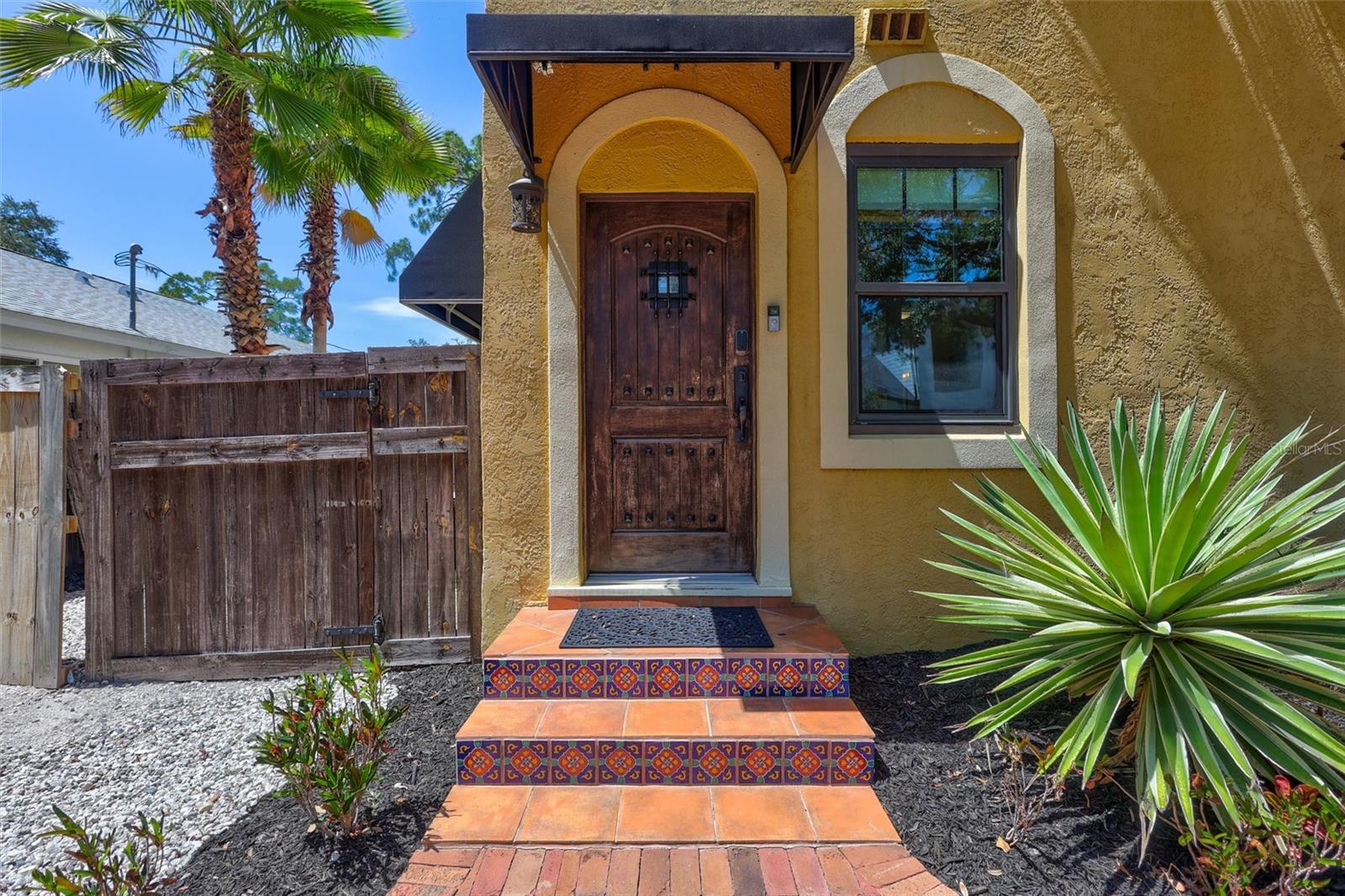 2437 FLOYD ST — photo 4