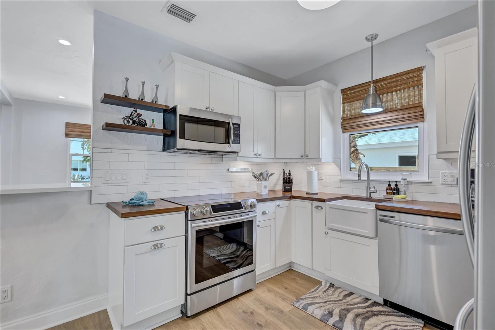 2437 FLOYD ST — photo 19
