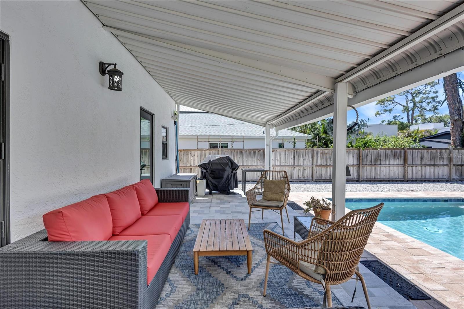 2437 FLOYD ST — photo 29