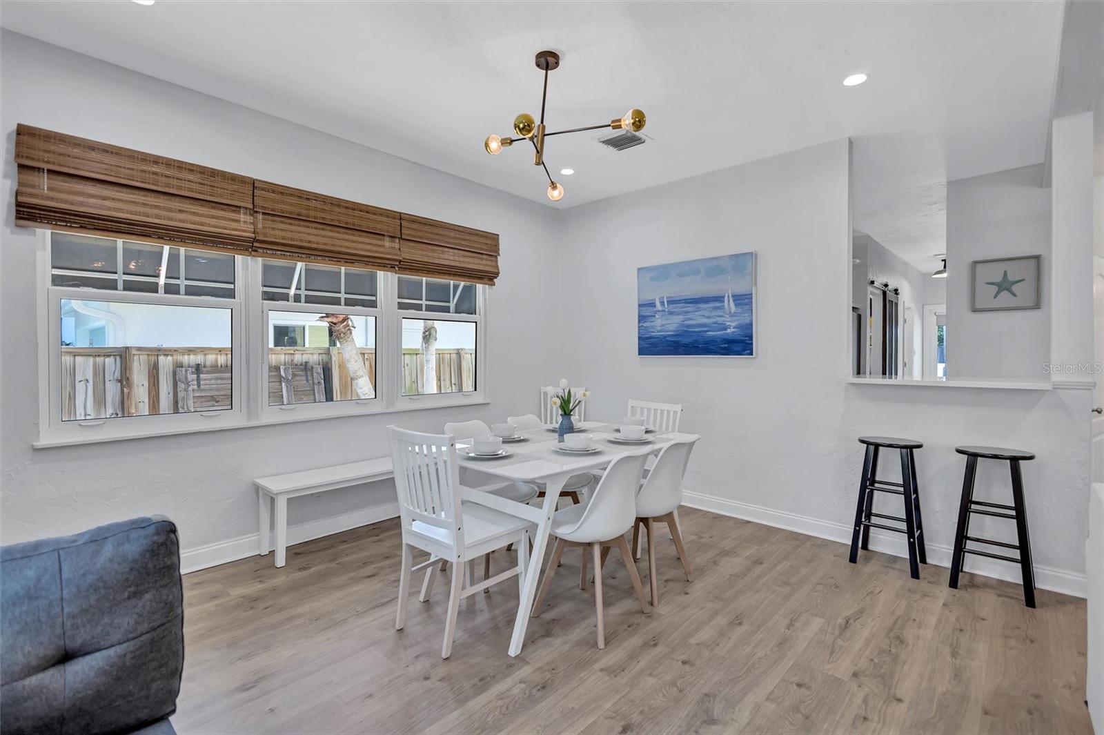 2437 FLOYD ST — photo 9