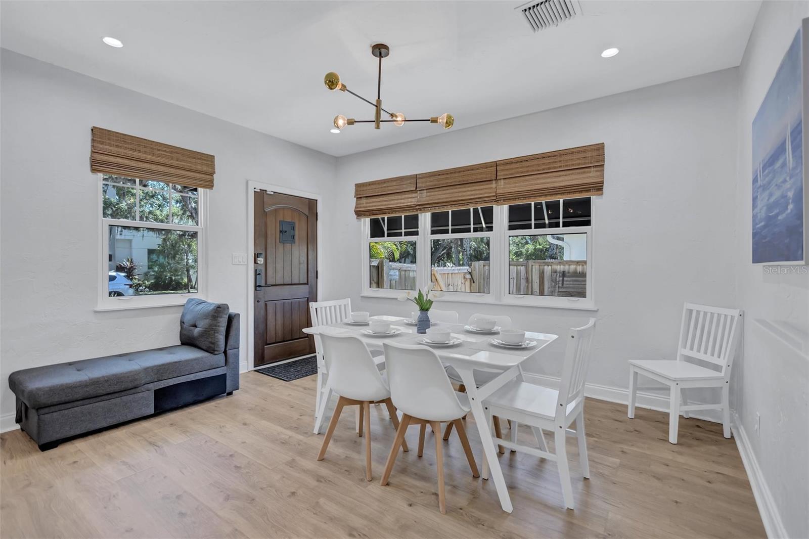 2437 FLOYD ST — photo 8