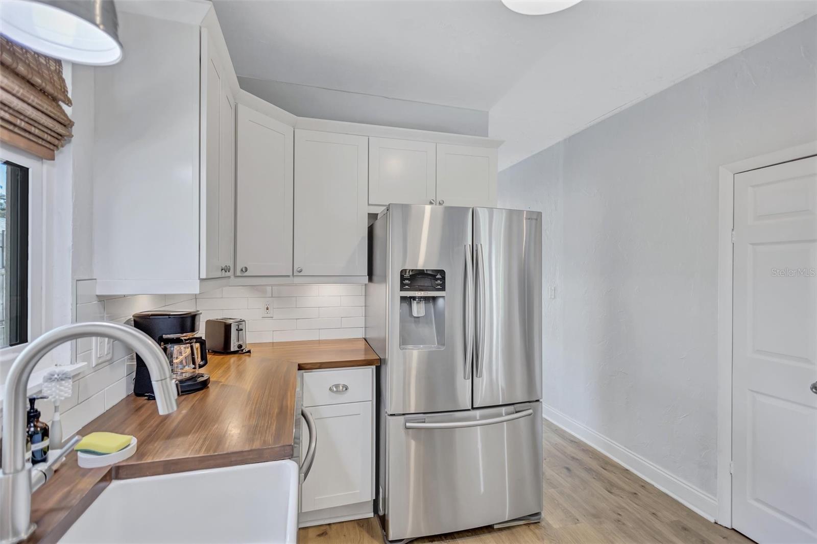 2437 FLOYD ST — photo 21