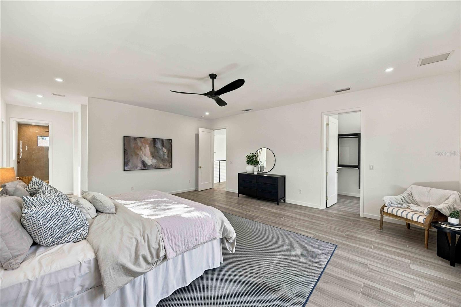 2258 ARLINGTON ST — photo 35