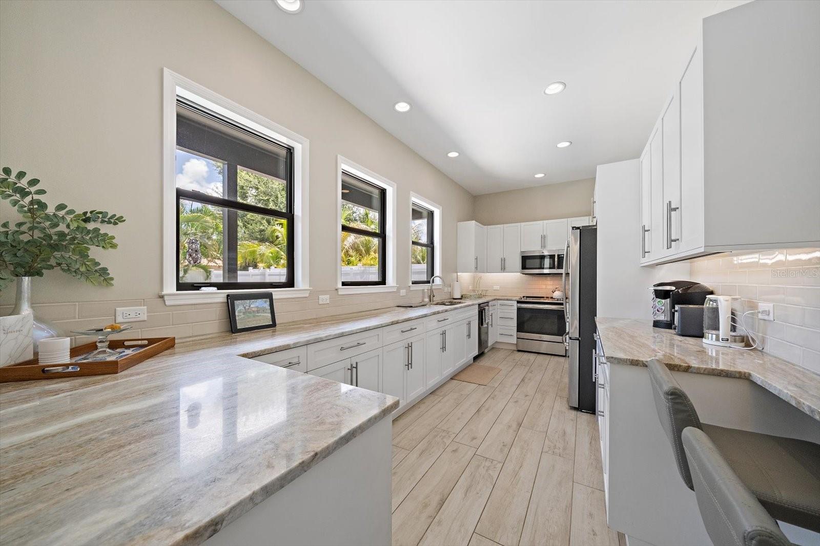 1905 TULIP DR — photo 16