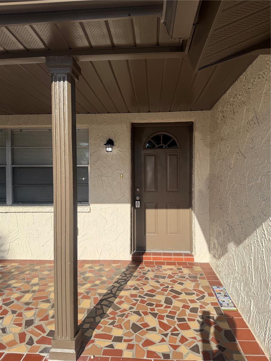 9004 SAINT REGIS LN — photo 2