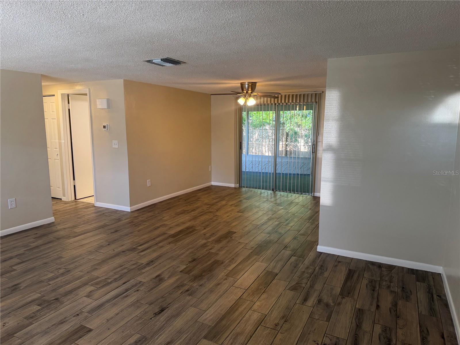 9004 SAINT REGIS LN — photo 4