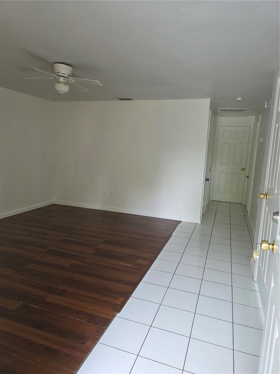1212 E CHILKOOT AVE — photo 6