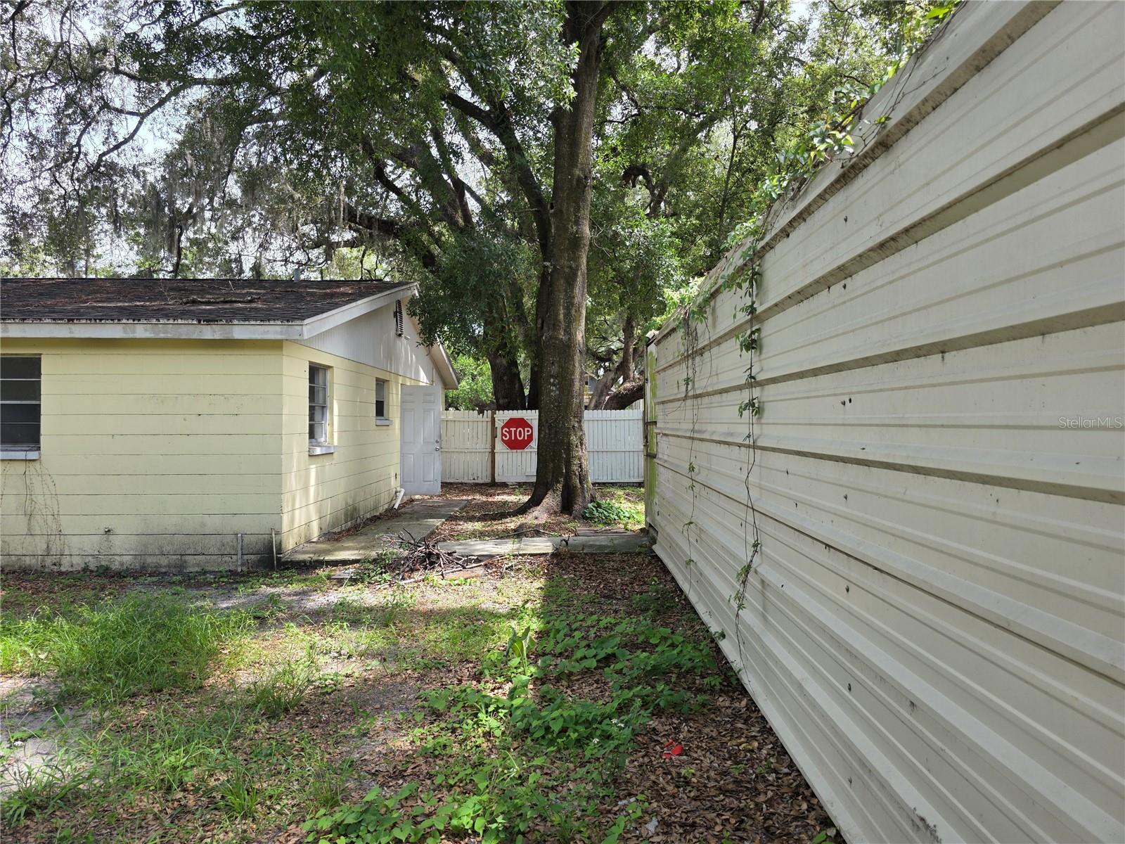1212 E CHILKOOT AVE — photo 20