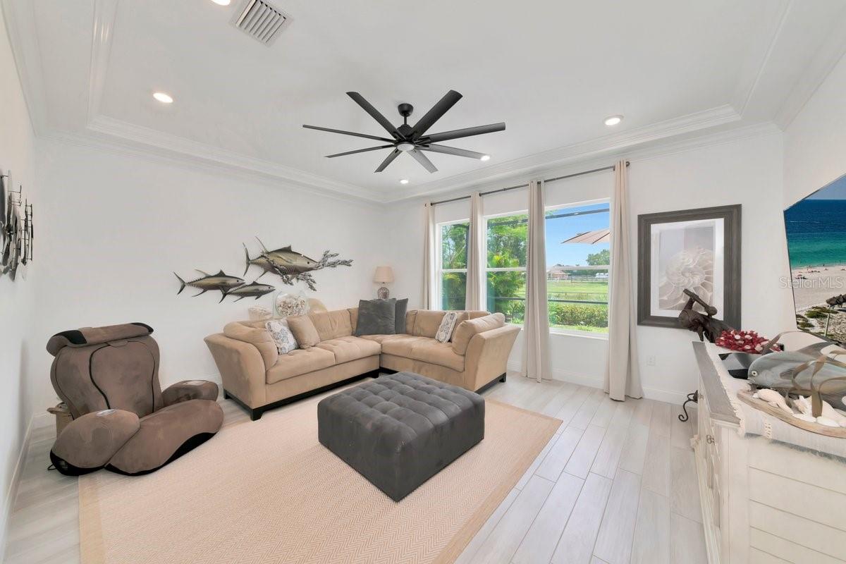4657 ANTRIM DR — photo 25
