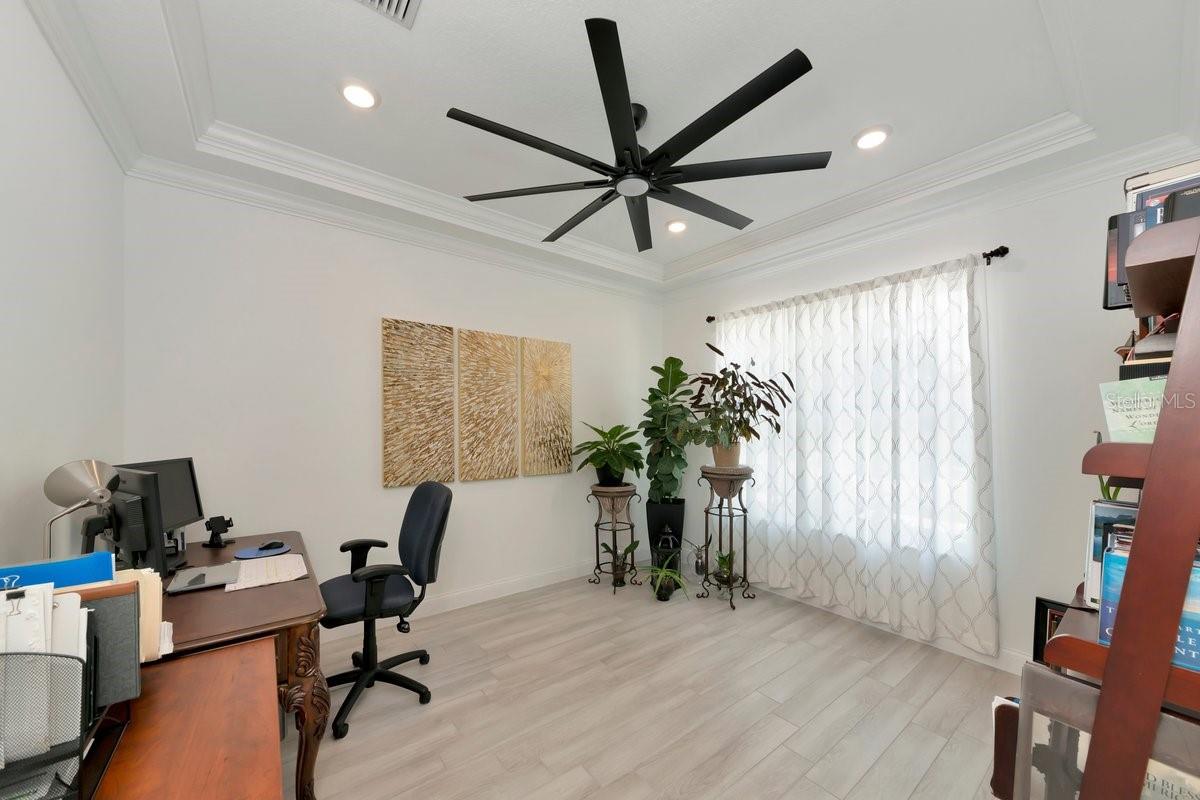 4657 ANTRIM DR — photo 16