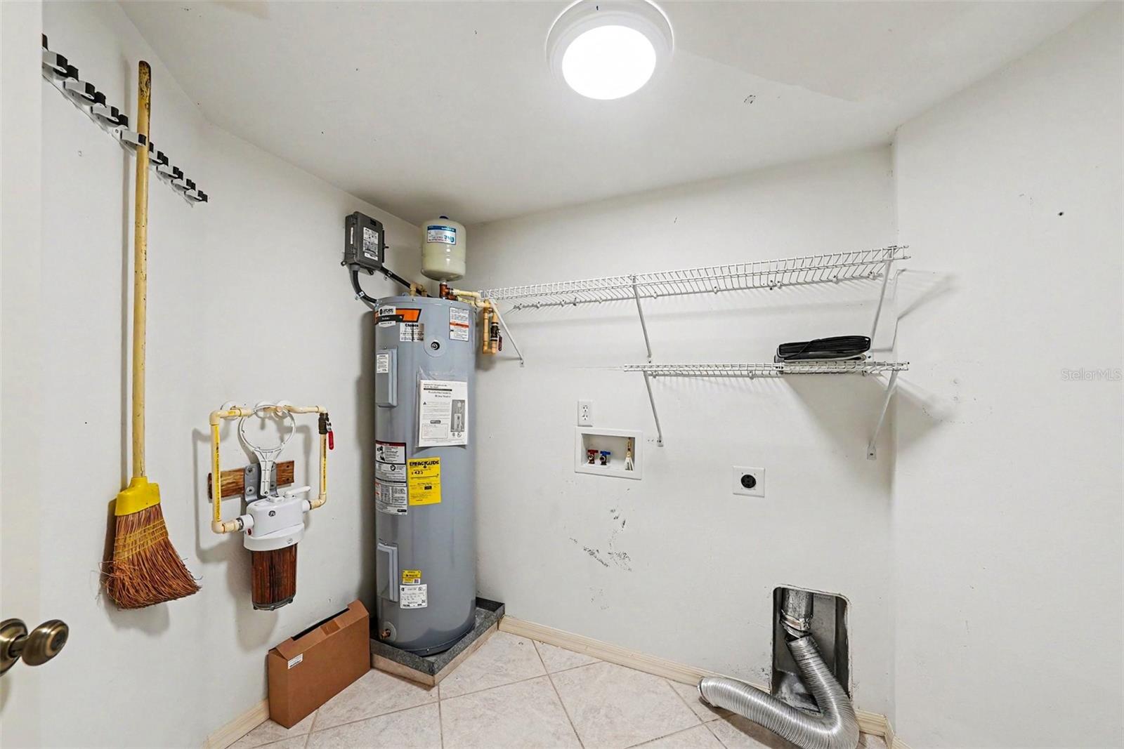 1400 WATER VIEW DR W #102 — photo 25