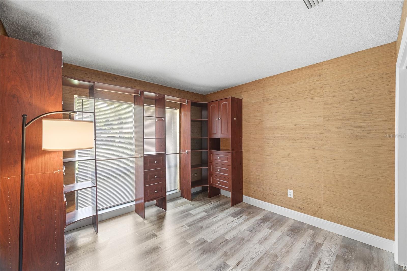 14207 ASHBURN PL — photo 36