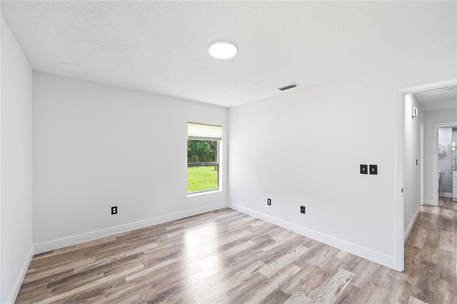 14207 ASHBURN PL — photo 40