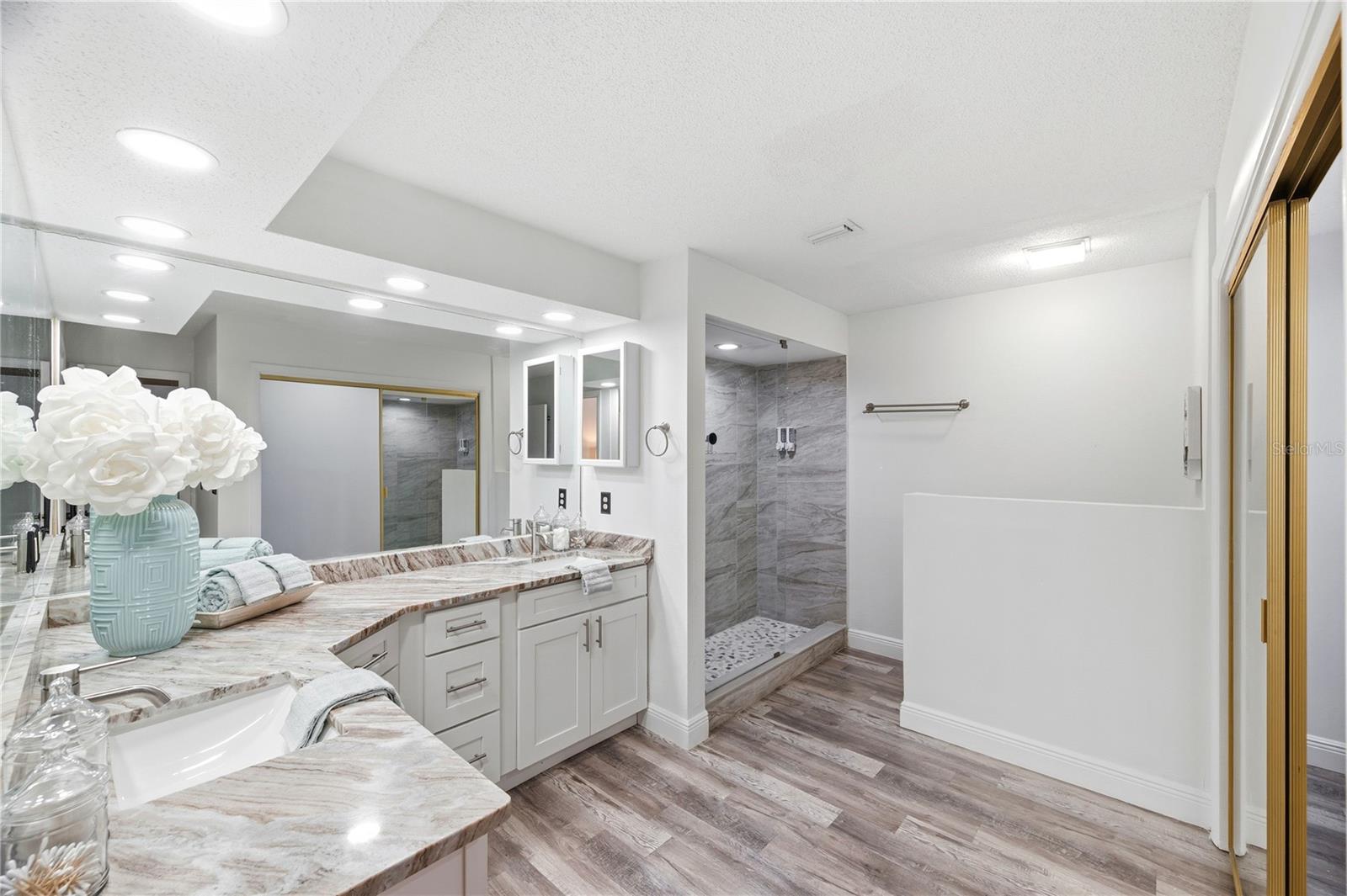 14207 ASHBURN PL — photo 33