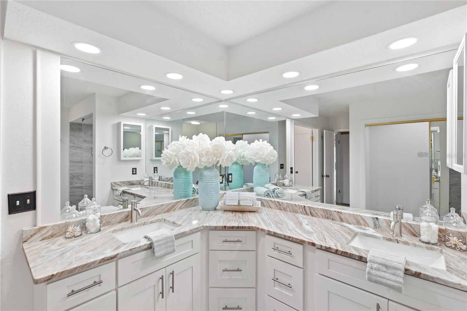 14207 ASHBURN PL — photo 34