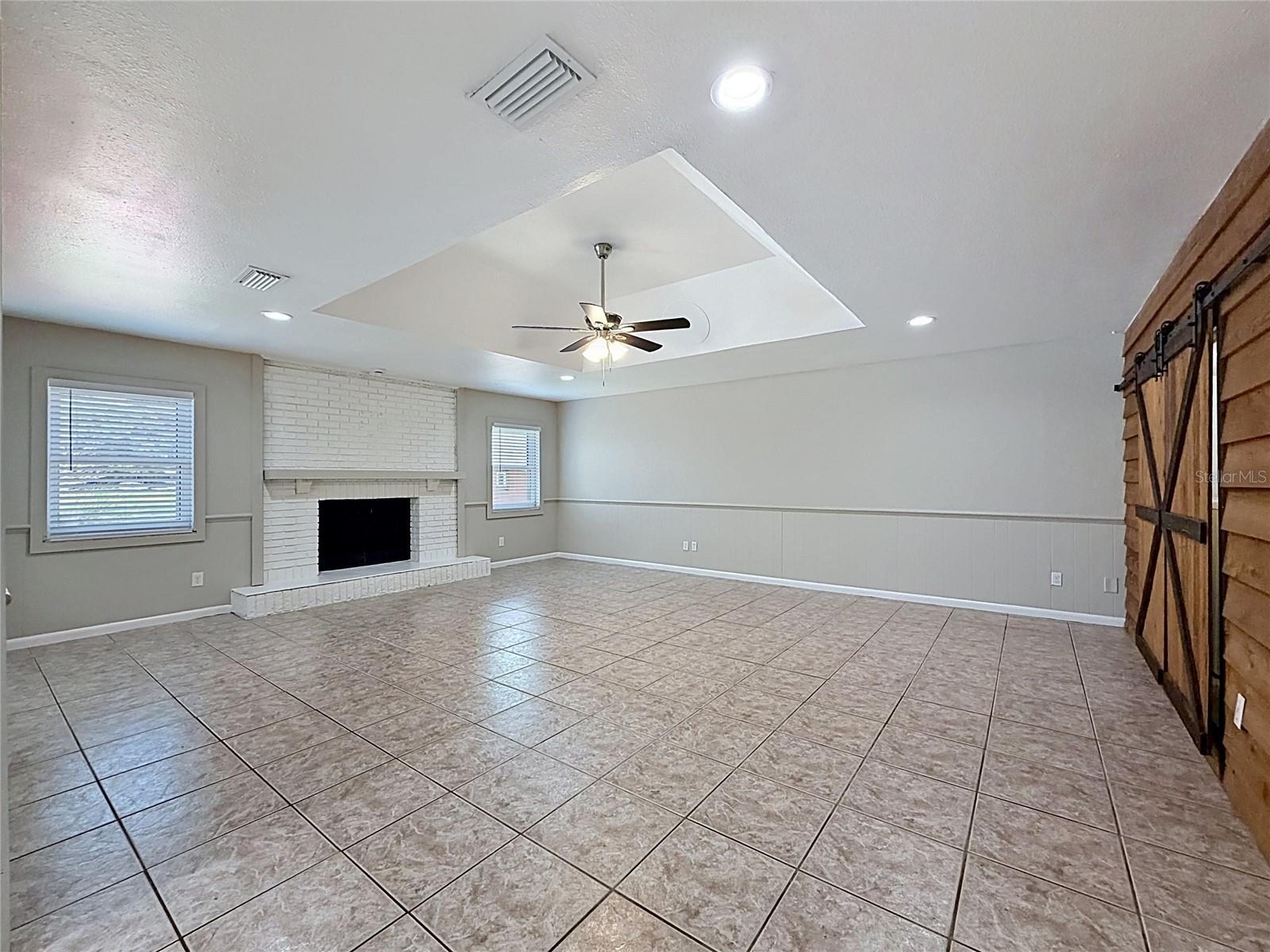 912 SHANGRI LA DR — photo 26