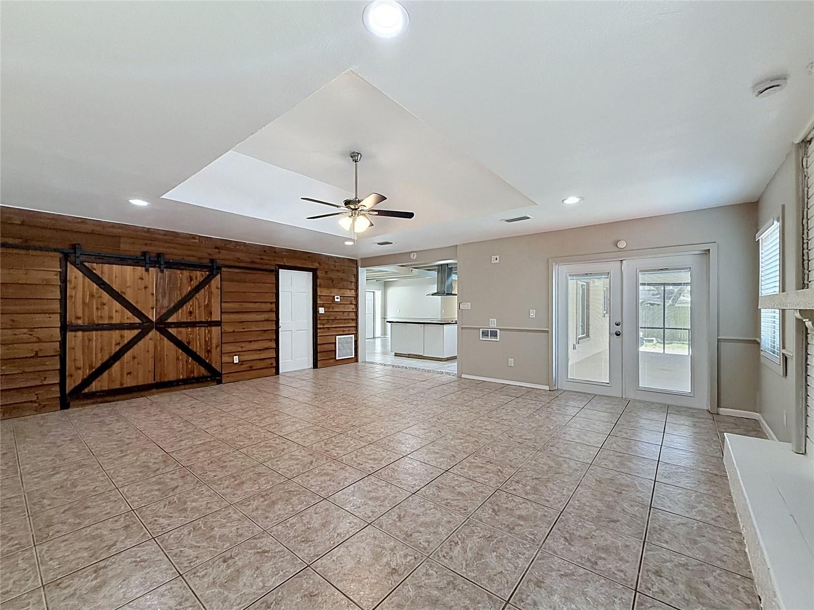 912 SHANGRI LA DR — photo 30