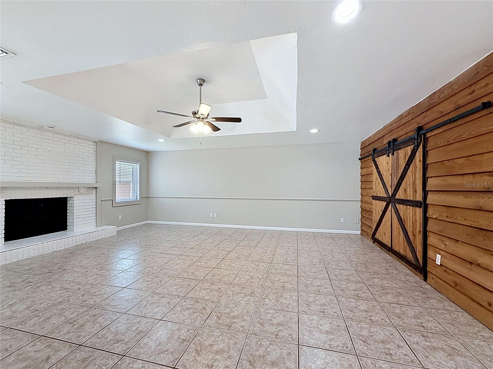912 SHANGRI LA DR — photo 25