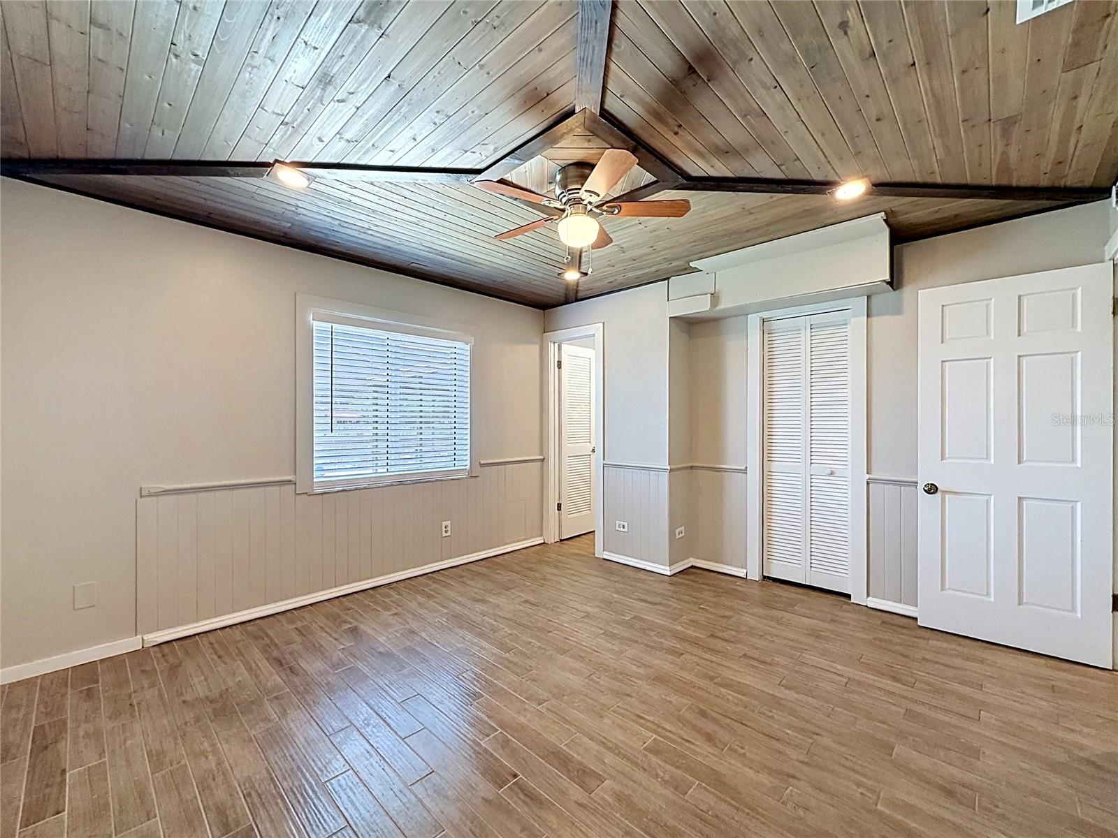 912 SHANGRI LA DR — photo 20