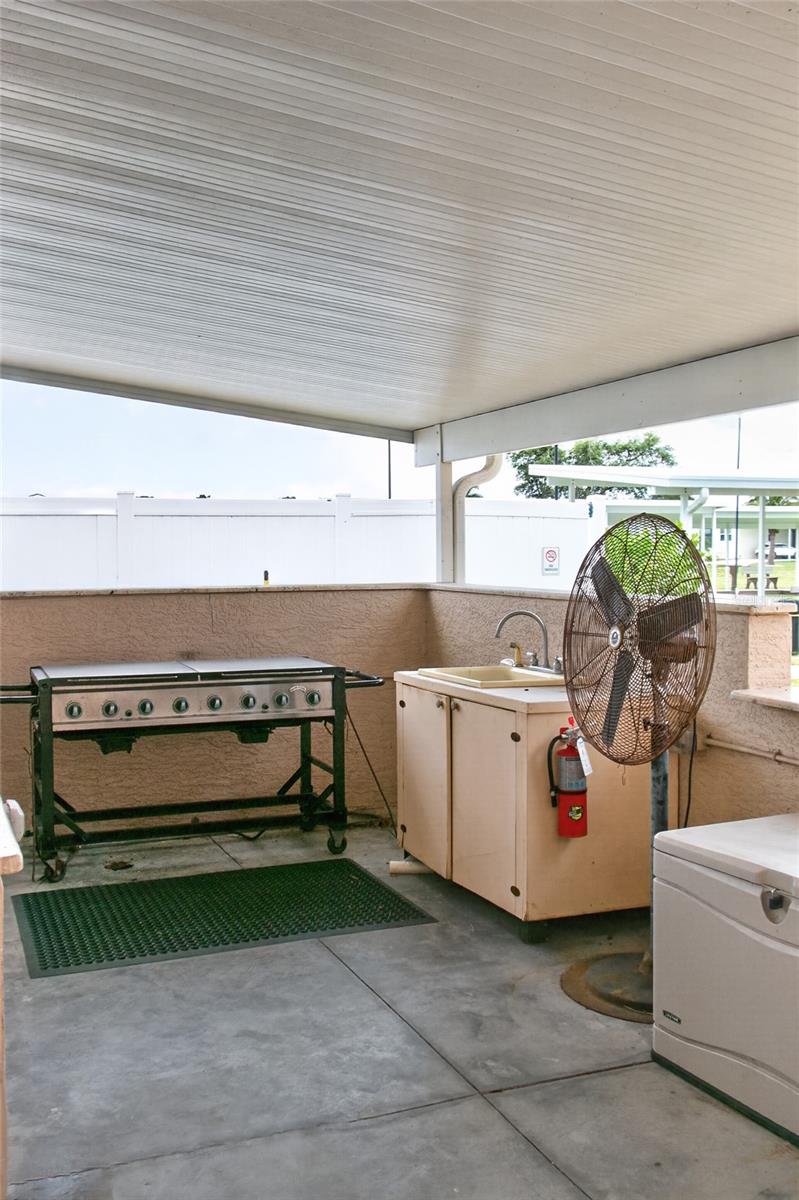 498 LONGWOOD DR — photo 49