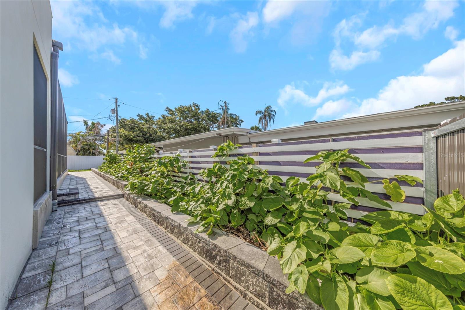 2635 WOODRING DR — photo 41