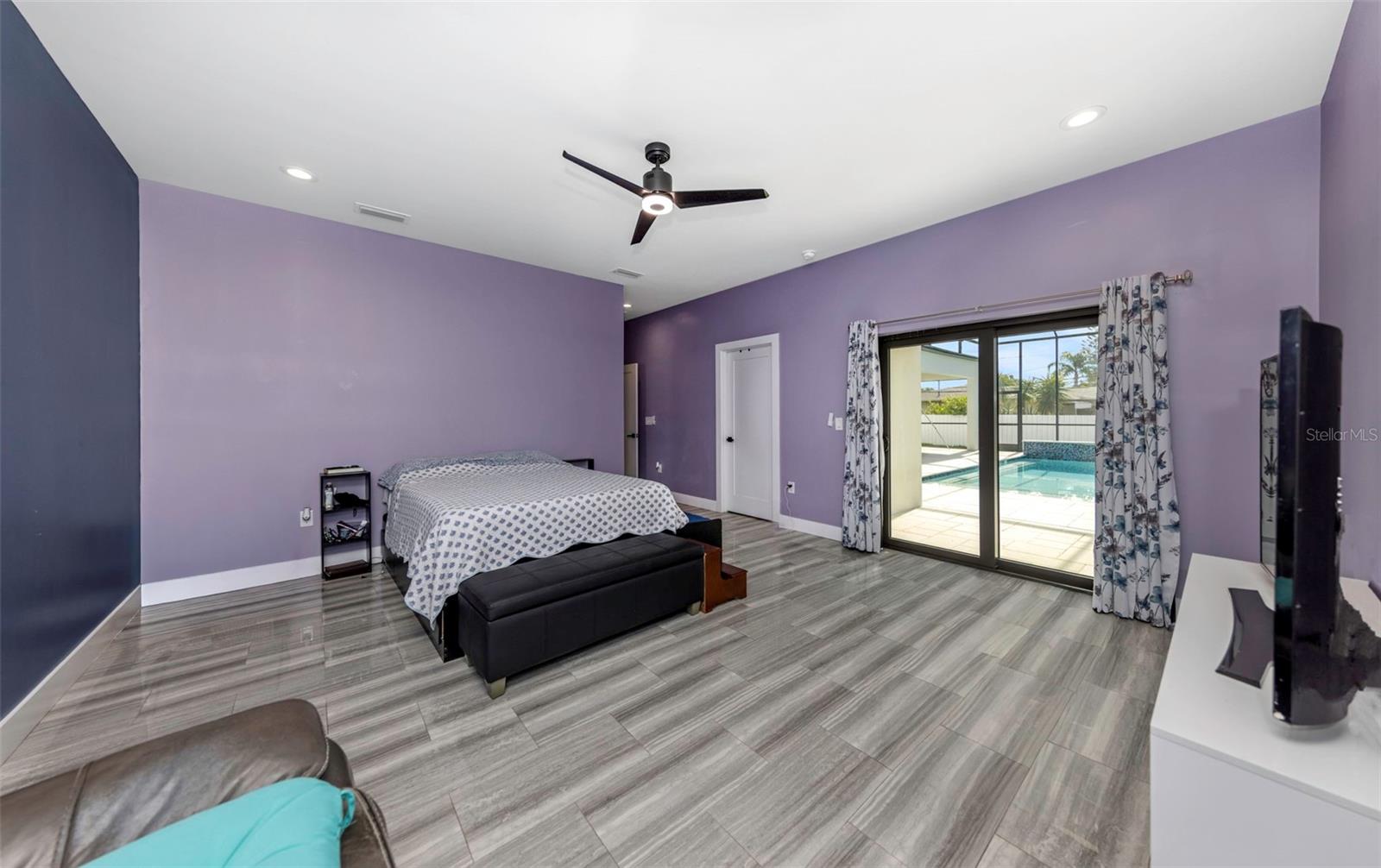 2635 WOODRING DR — photo 23