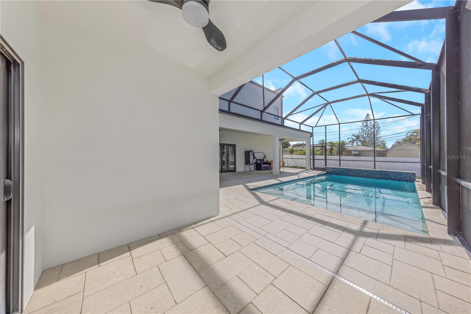 2635 WOODRING DR — photo 32