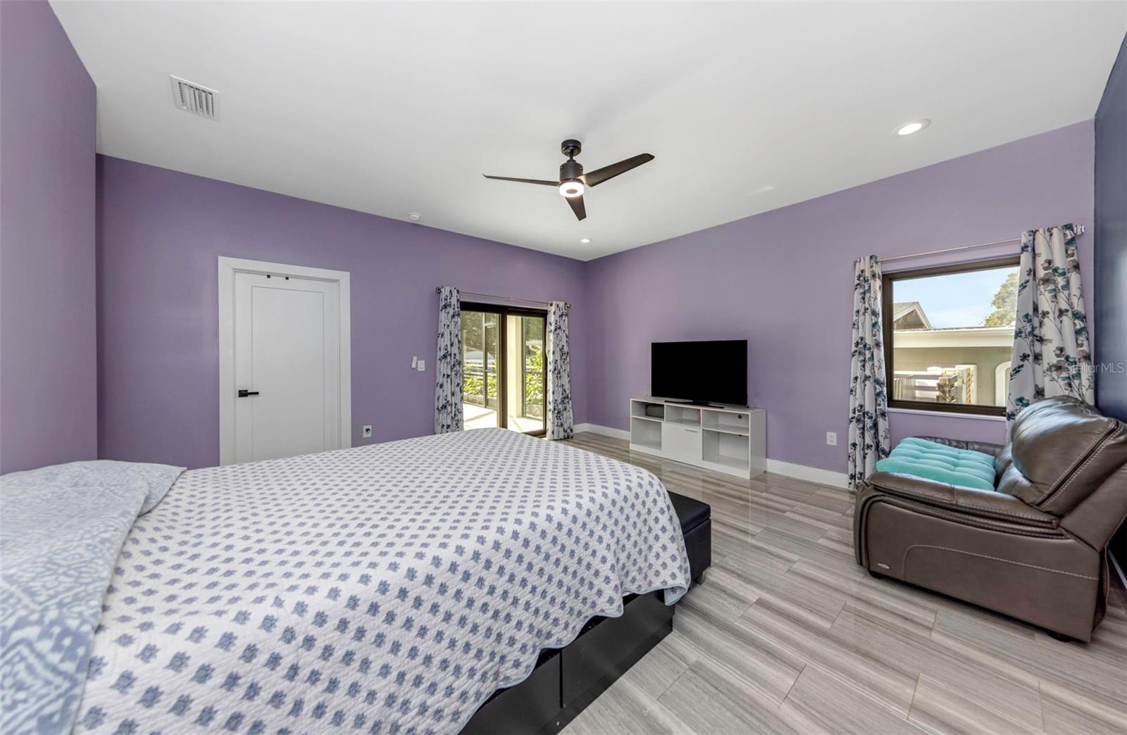 2635 WOODRING DR — photo 22