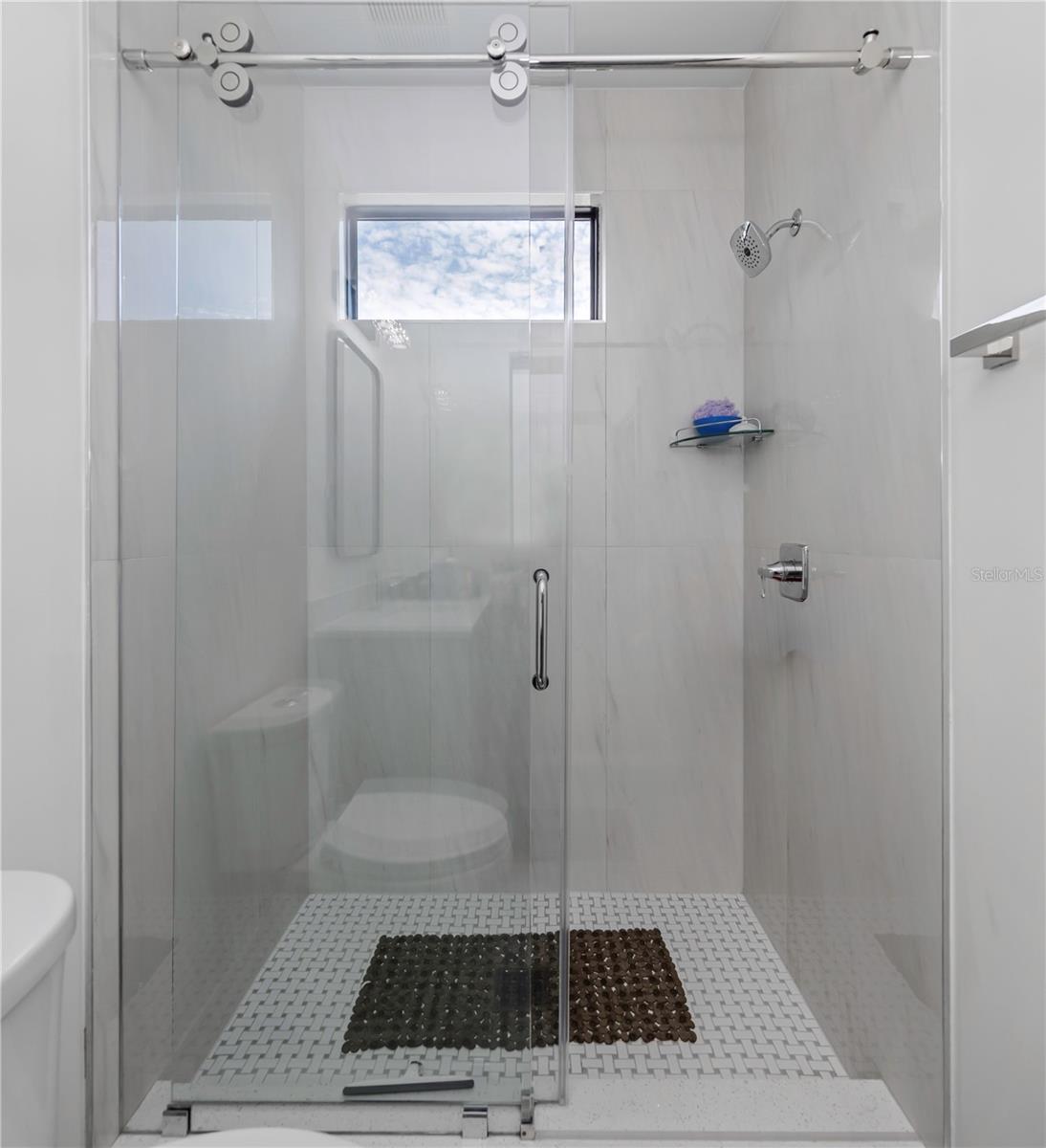 2635 WOODRING DR — photo 56