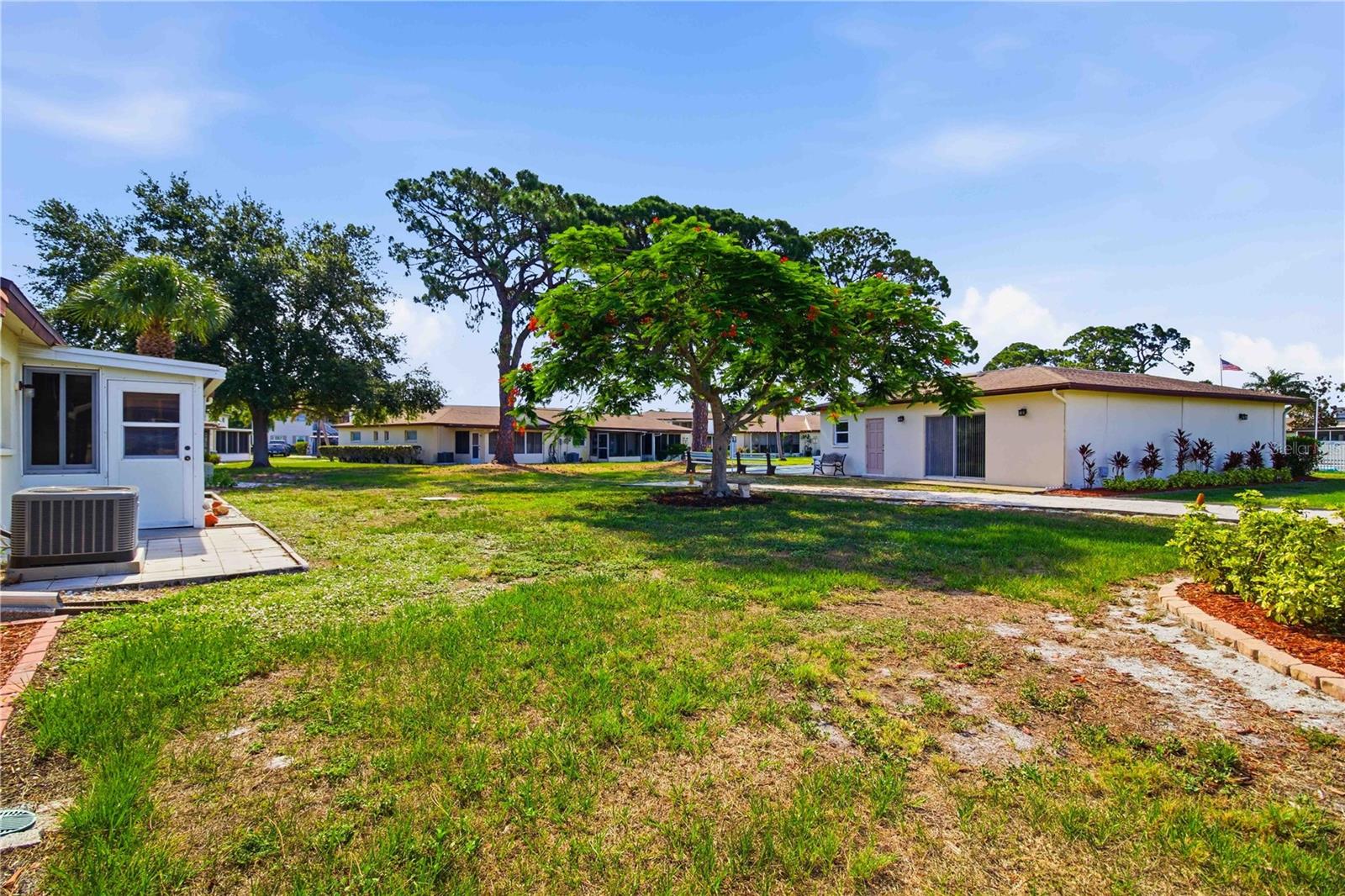 2814 SWIFTON DR #108 — photo 40