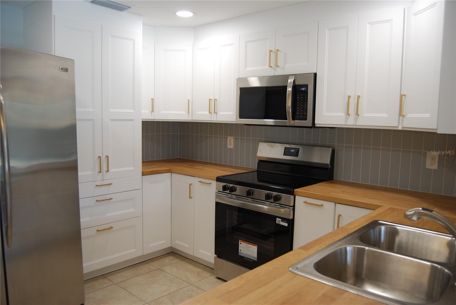 8307 VALLEJO PL — photo 15