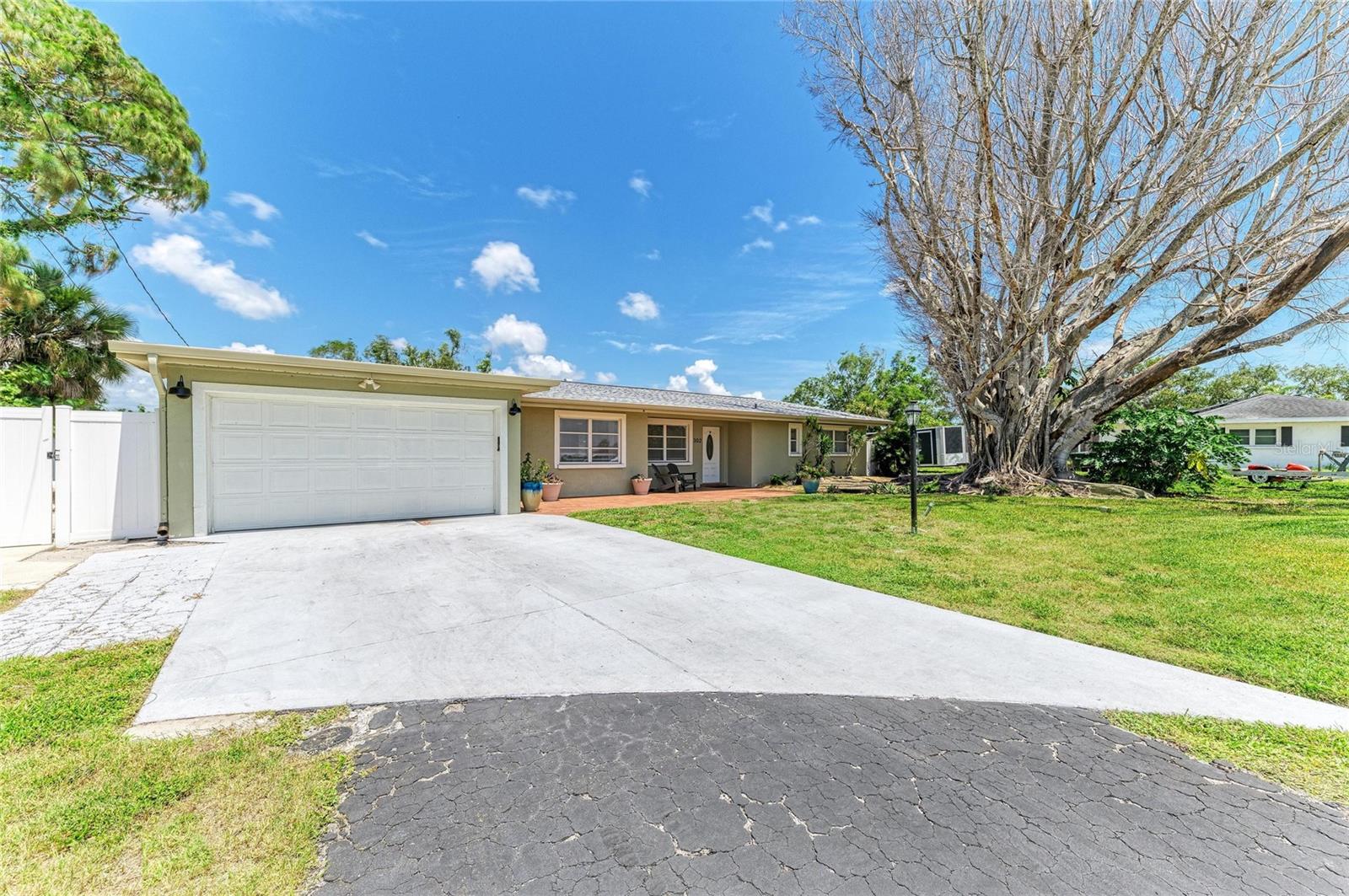 302 DONA DR — photo 16