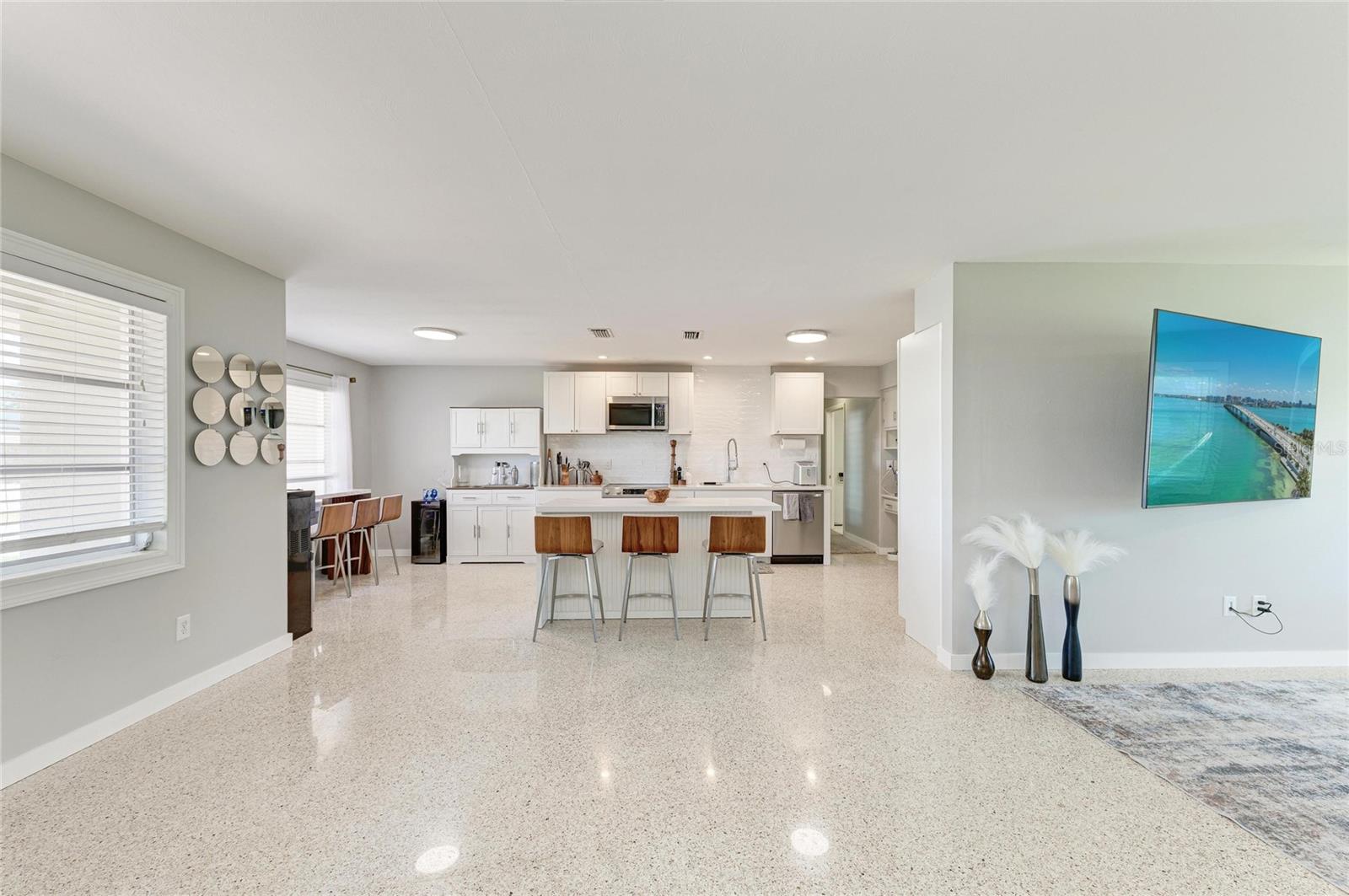 302 DONA DR — photo 20