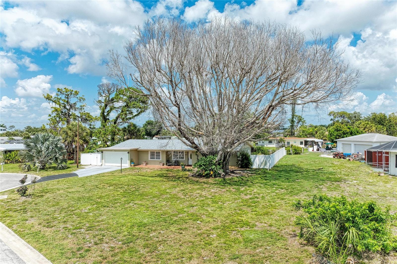 302 DONA DR — photo 15