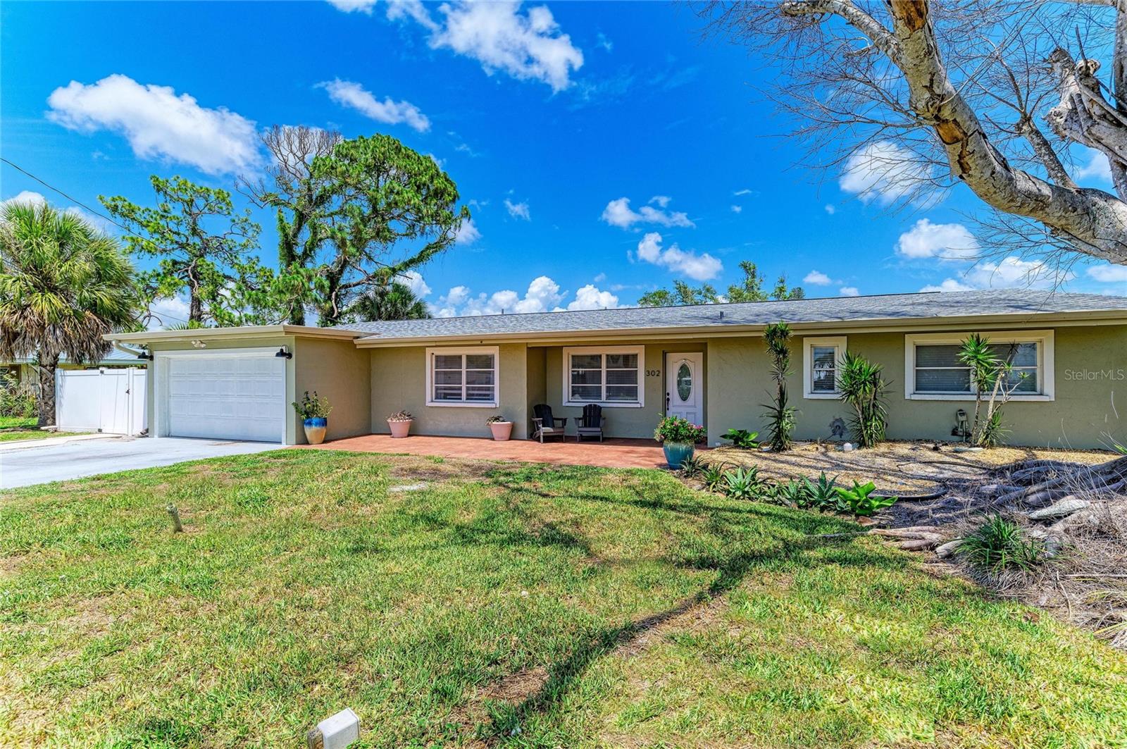 302 DONA DR — photo 2
