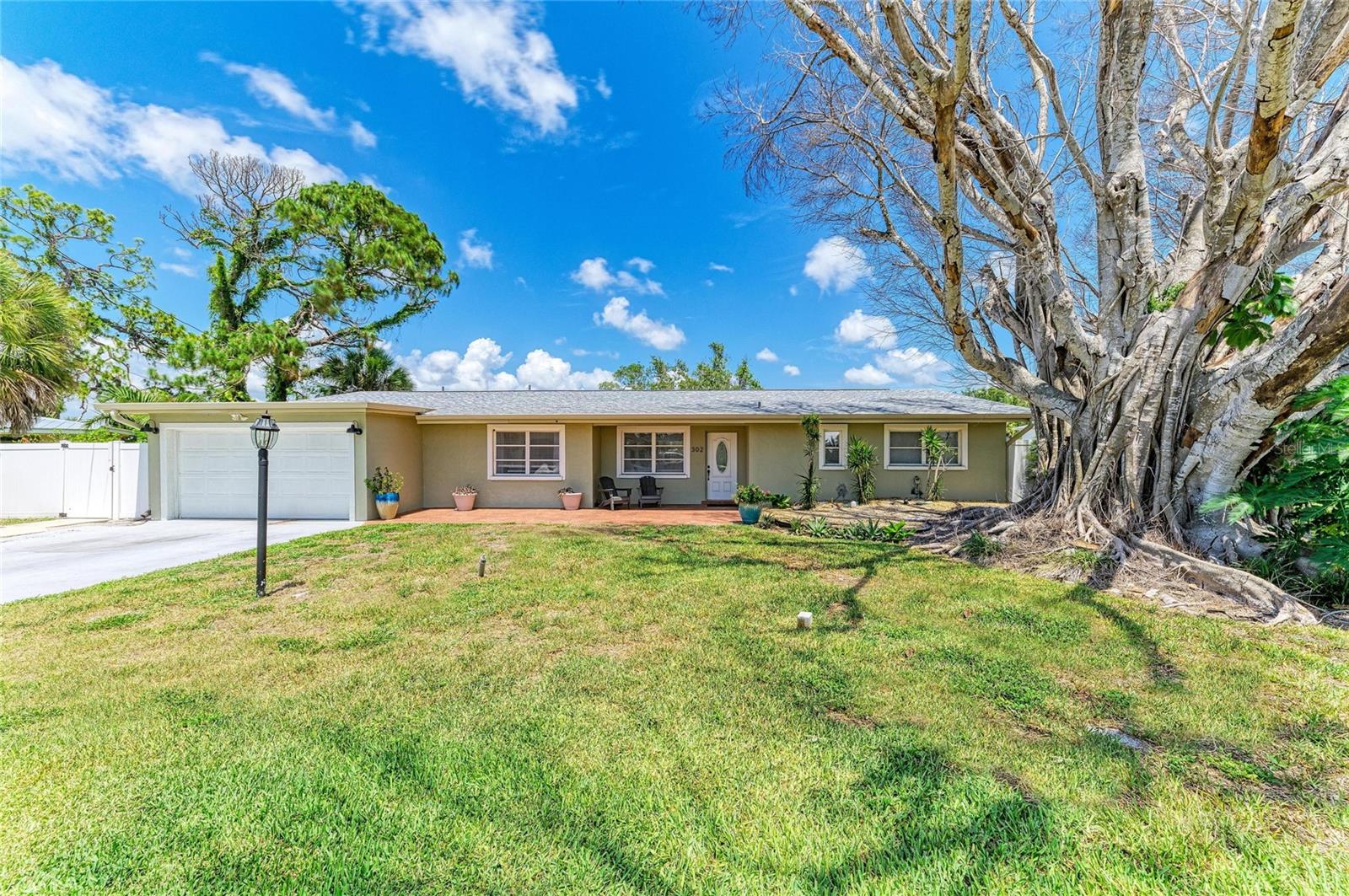 302 DONA DR — photo 17
