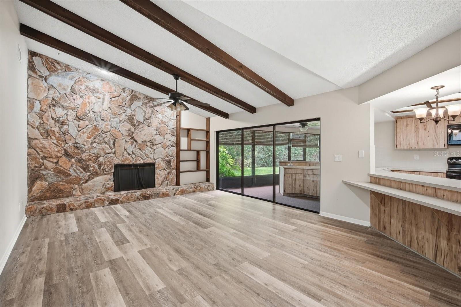 1405 LAUREL CT — photo 4