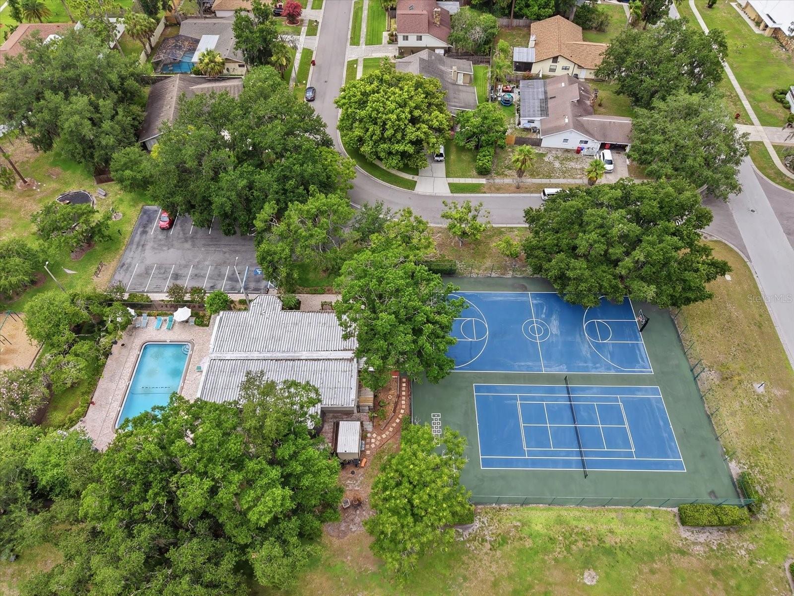 1405 LAUREL CT — photo 37