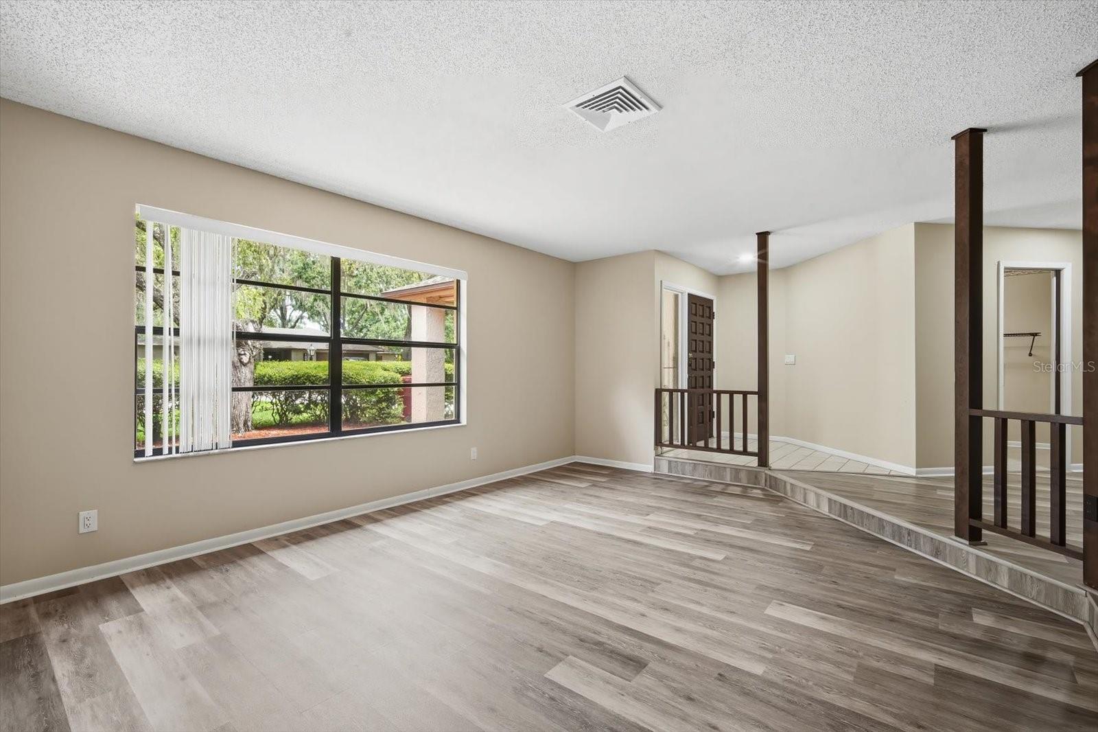 1405 LAUREL CT — photo 21