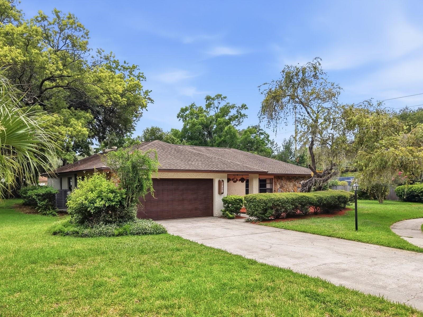 1405 LAUREL CT — photo 34