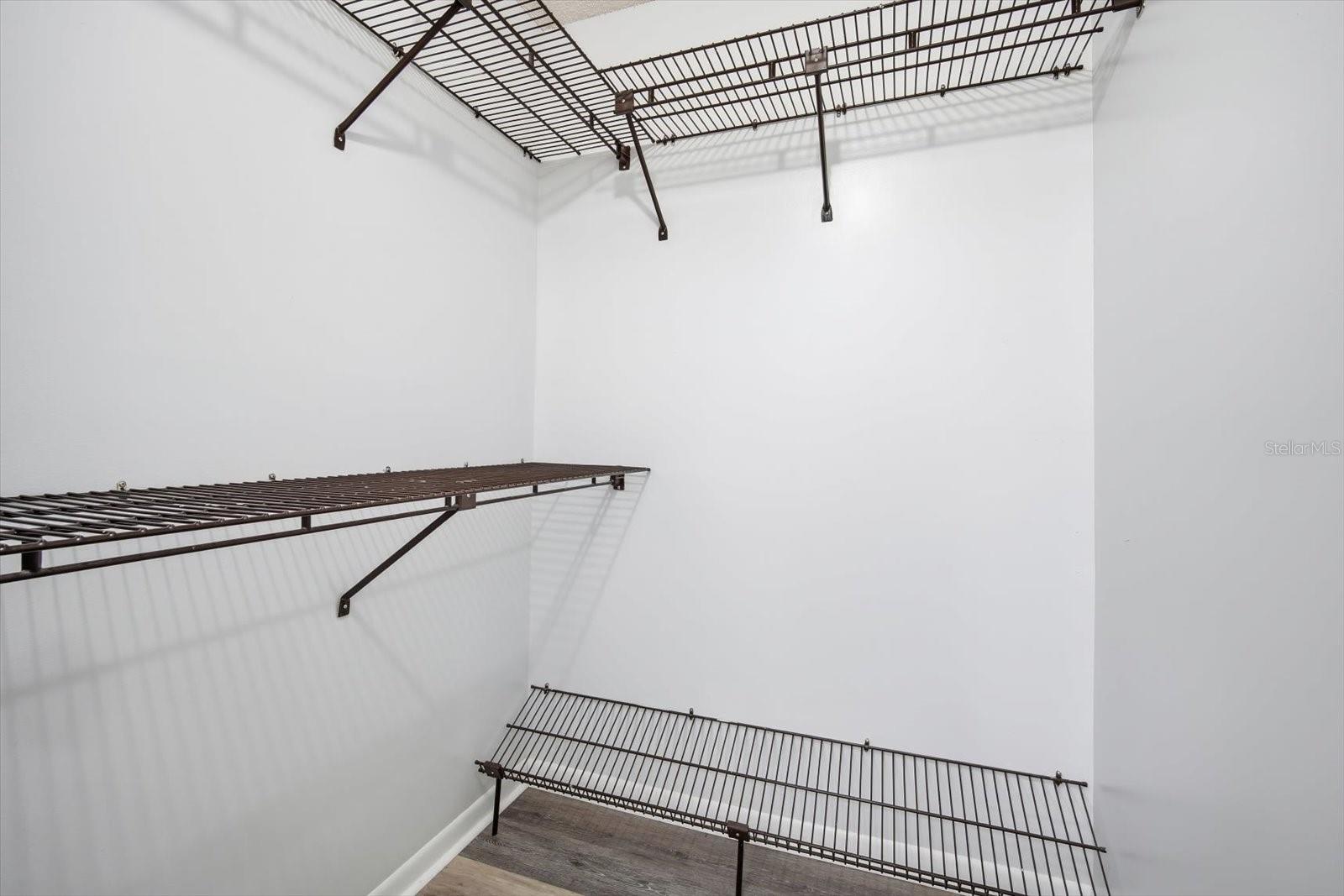 1405 LAUREL CT — photo 17