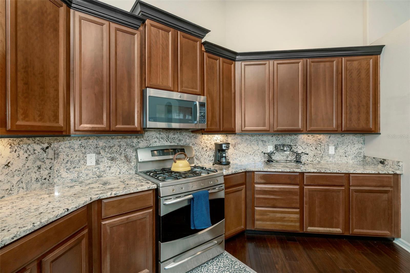 2307 SILVER TRUMPET CT — photo 16