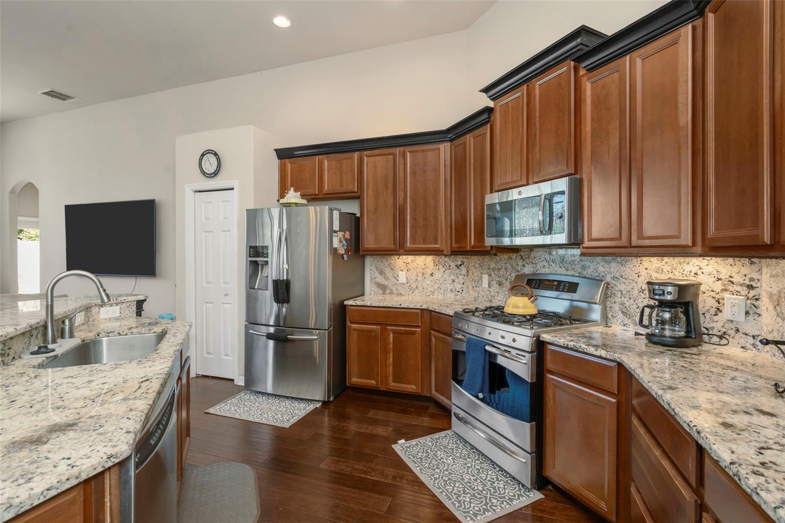 2307 SILVER TRUMPET CT — photo 17