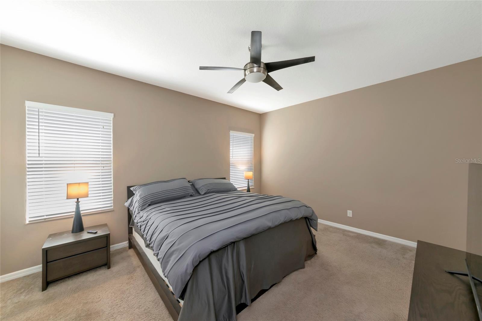 4930 NEWPORT NEWS CIR — photo 13