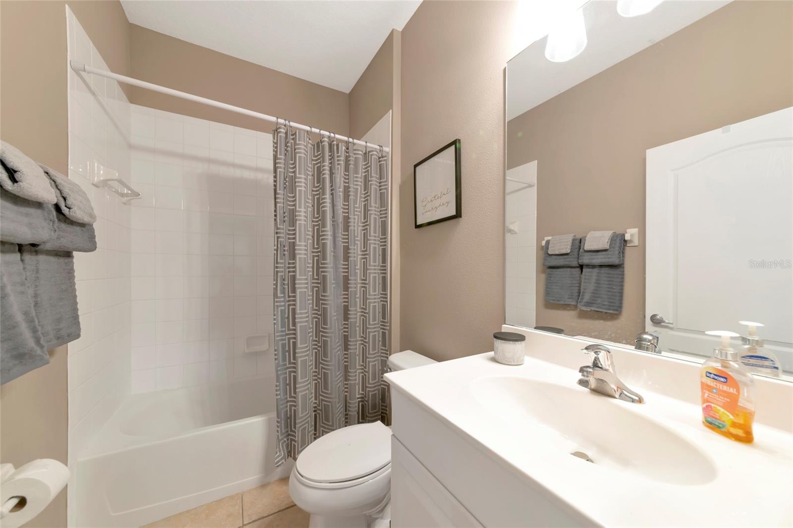 4930 NEWPORT NEWS CIR — photo 18