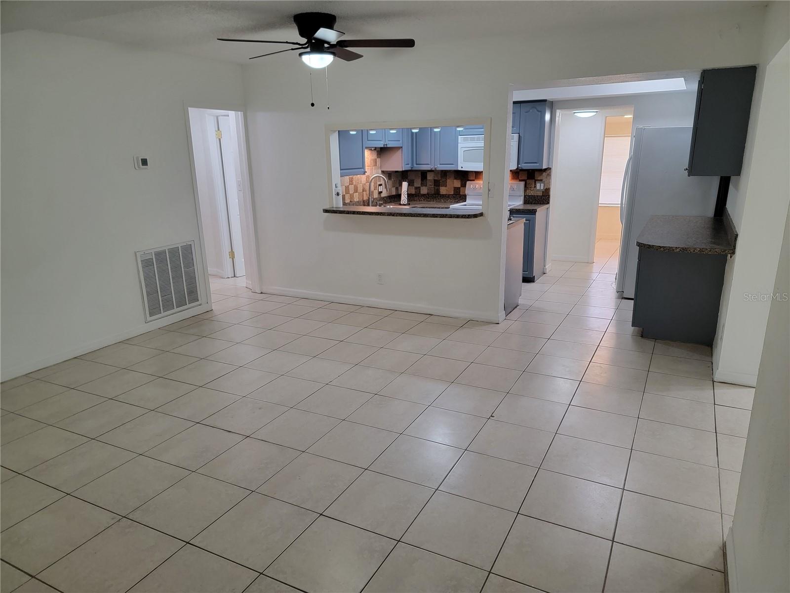 1375 MYRTLE ST — photo 16