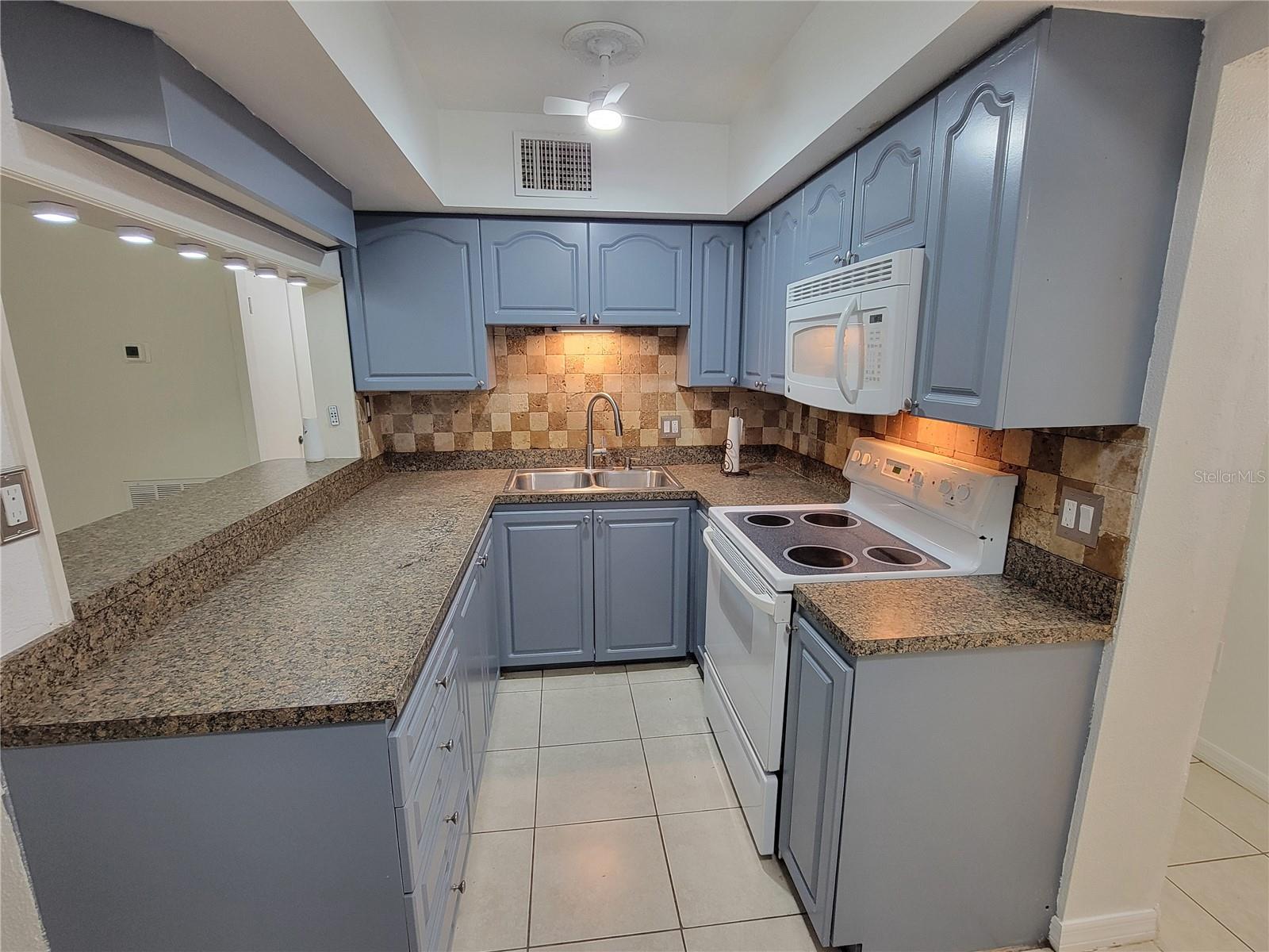 1375 MYRTLE ST — photo 19